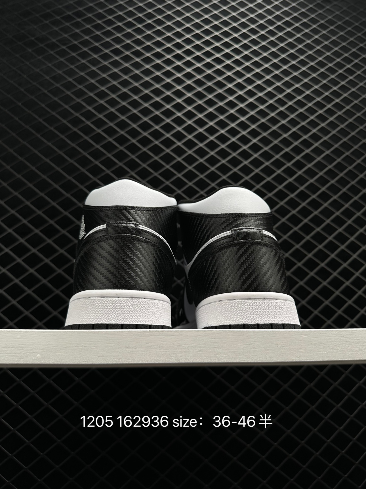 Air Jordan 1 Mid“Light Smoke Grey”